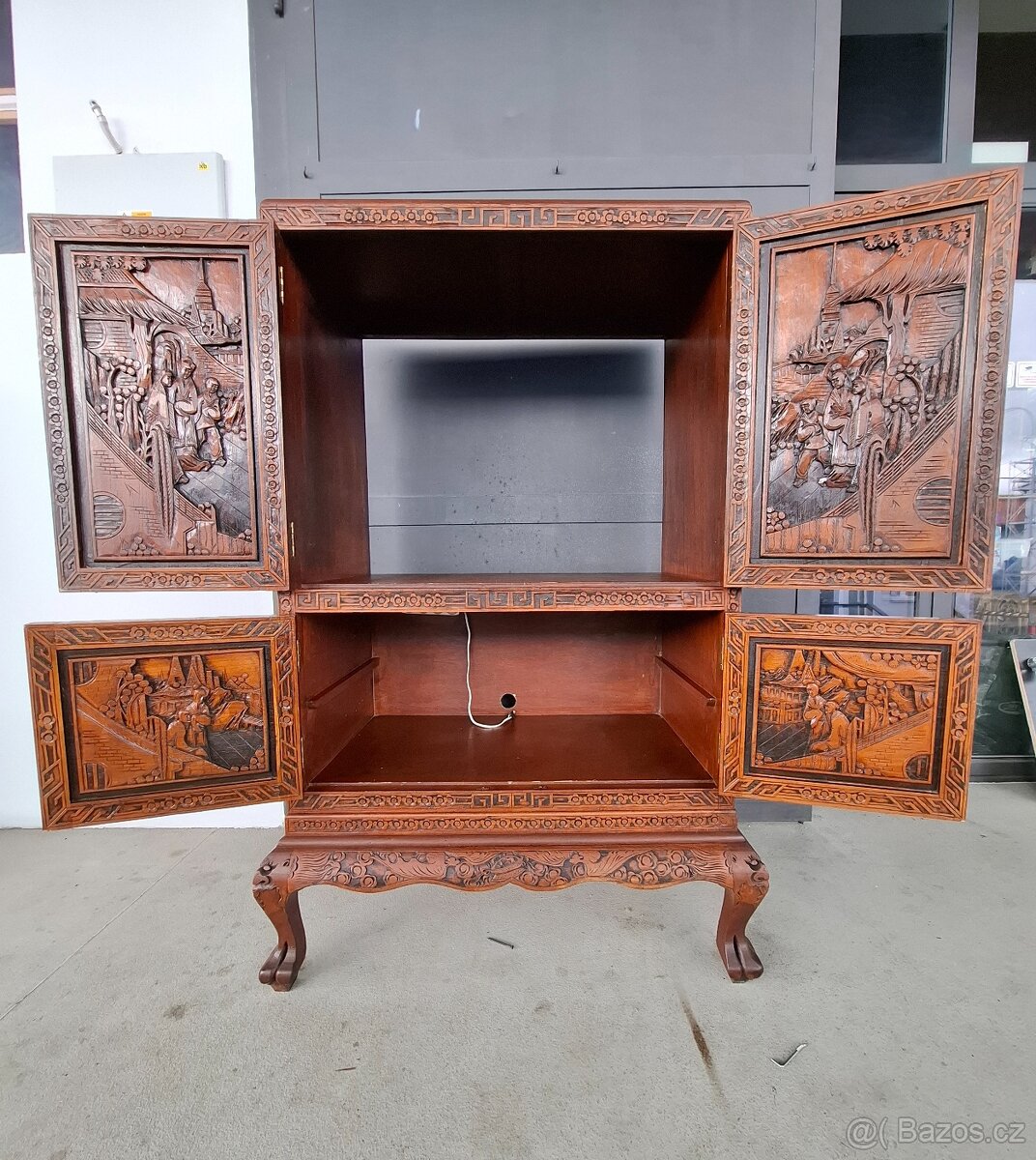 Starožitná masivní čínská komoda - 7