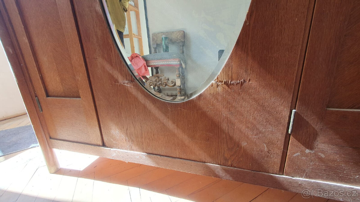 Retro nábytek - 2x skříň + 2x noční stolek - 2000,--/ks - 7