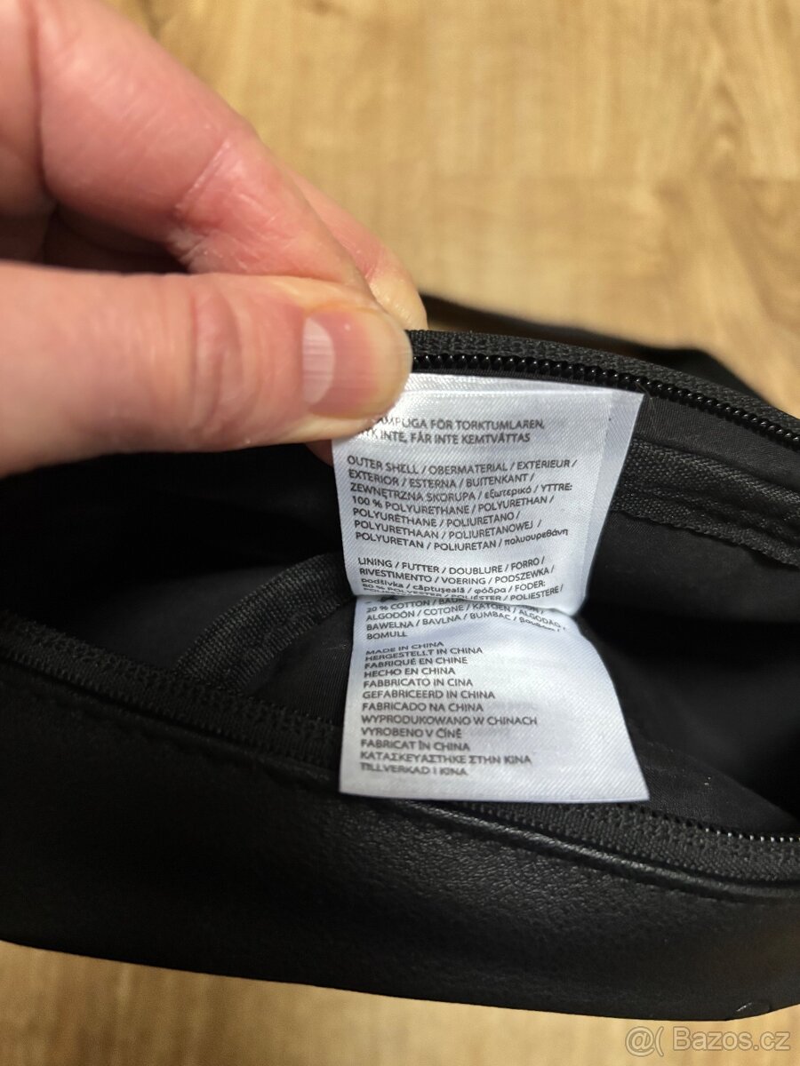 Černá ledvinka Johnny Urban - 7