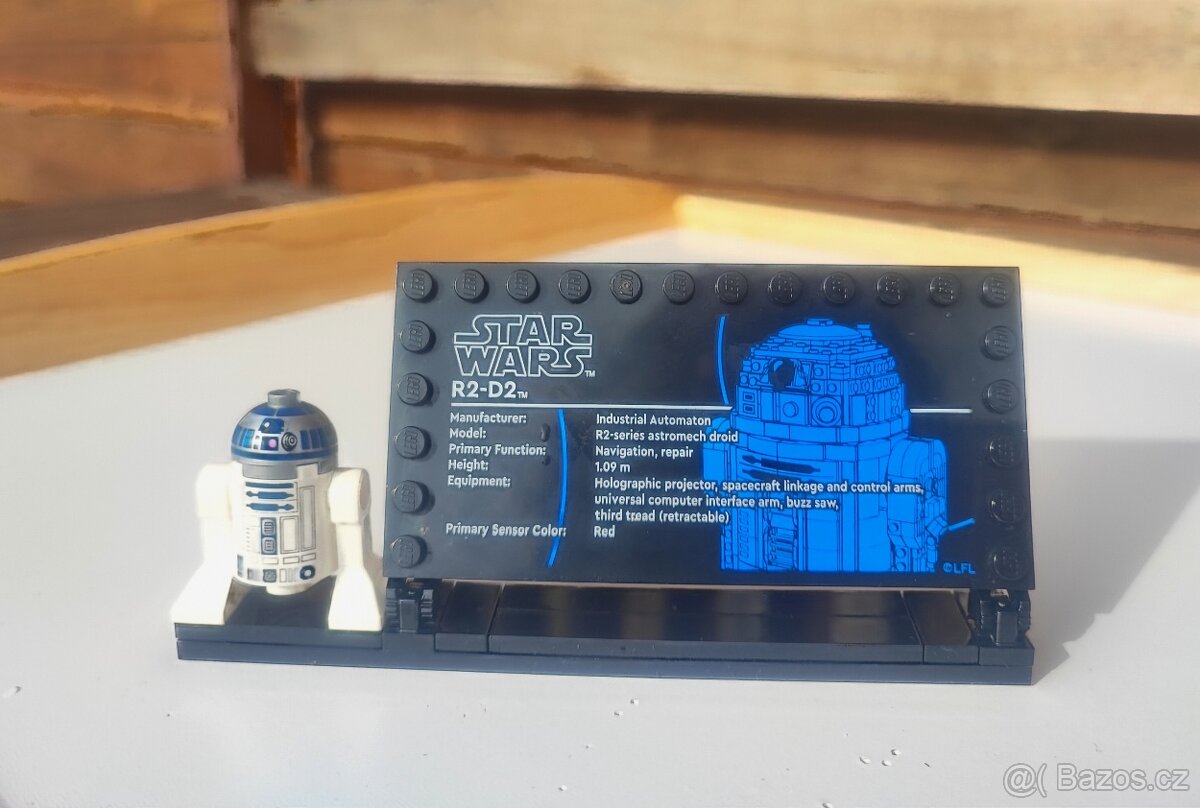 LEGO #75379 (SW) R2-D2 - 7
