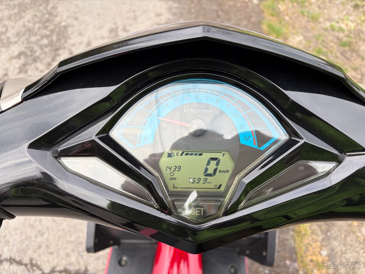 Motorro Monza 125i - 7