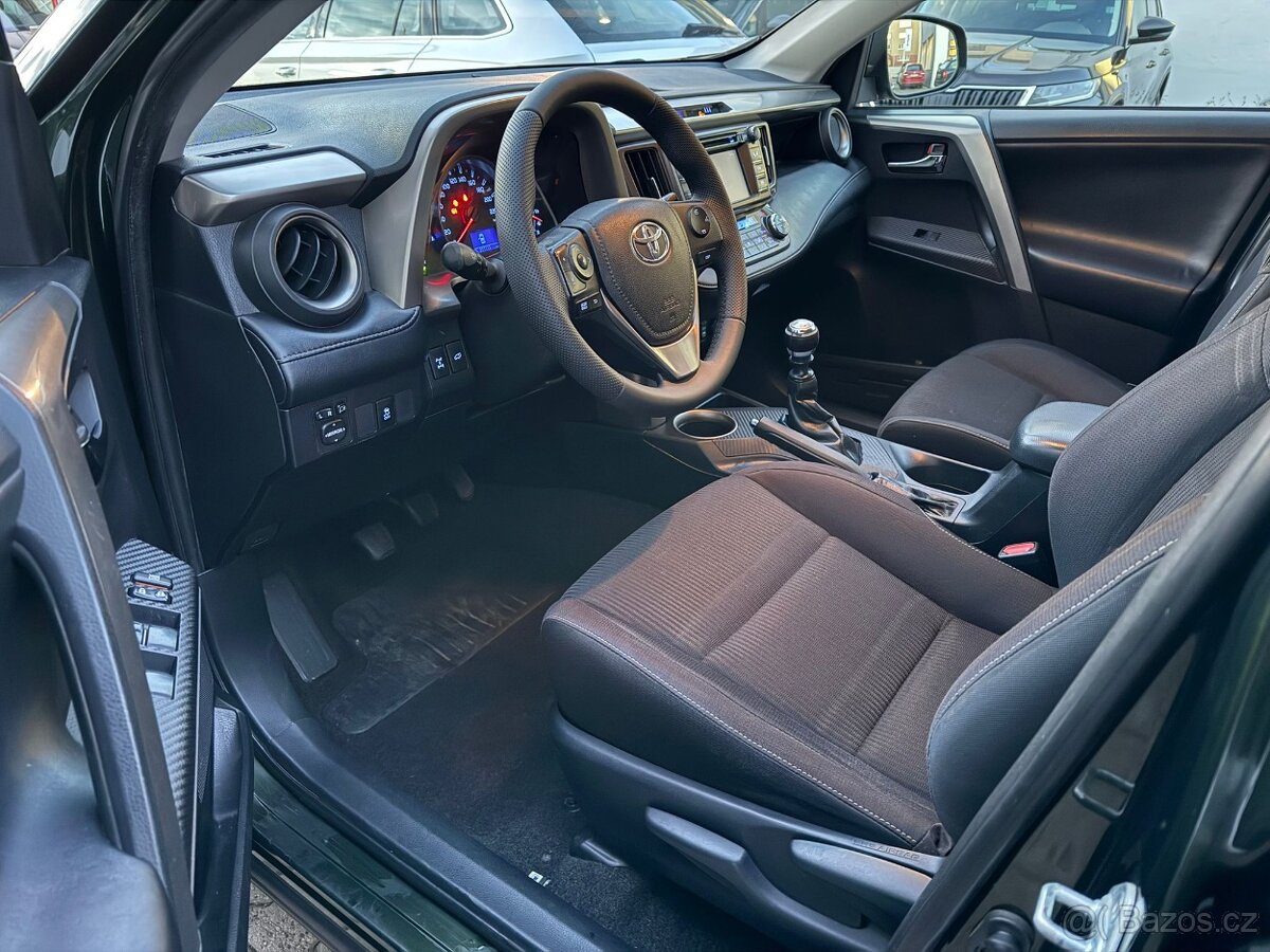 Toyota Rav4 2.2 D-4D 4X4 Man. Tažné - záruka Autodraft - 7