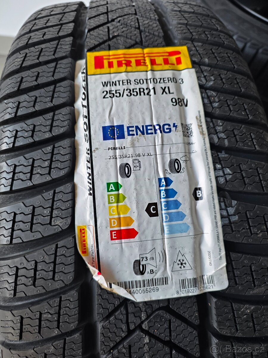 Orig. Tesla Model Y - Zimní Pirelli R21 - 7