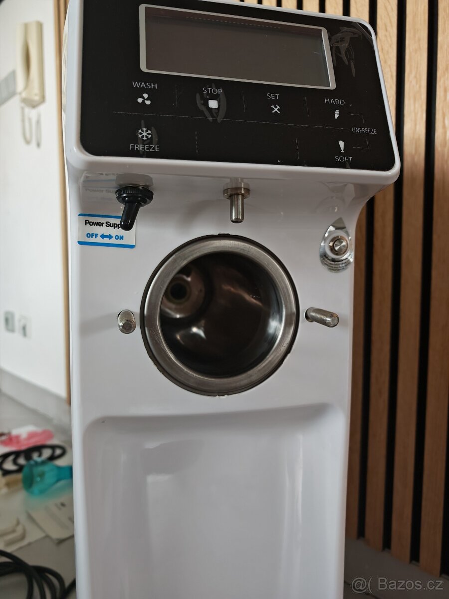 Zmrzlinový stroj - 7