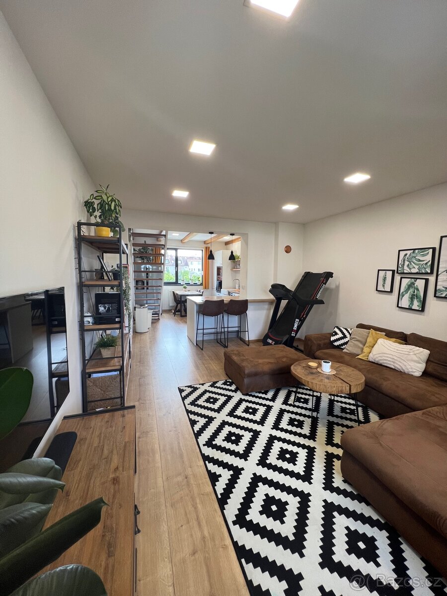 Prodej dvougeneračního domu - 7