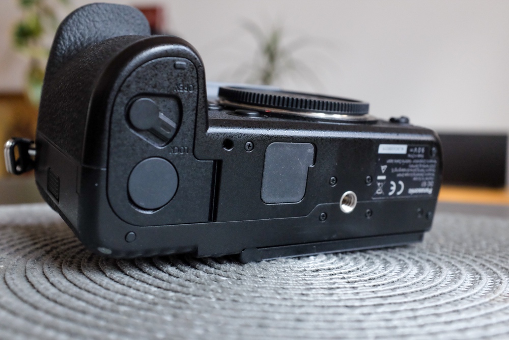 PANASONIC S1 telo - 7