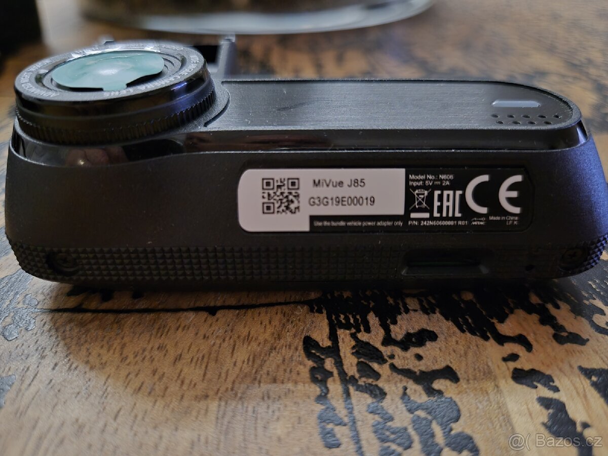Velice kvalitní Autokamera Mio MiVue J85 - 7
