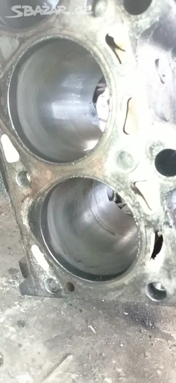 BMW 525 tds 105kw hlava blok - 7