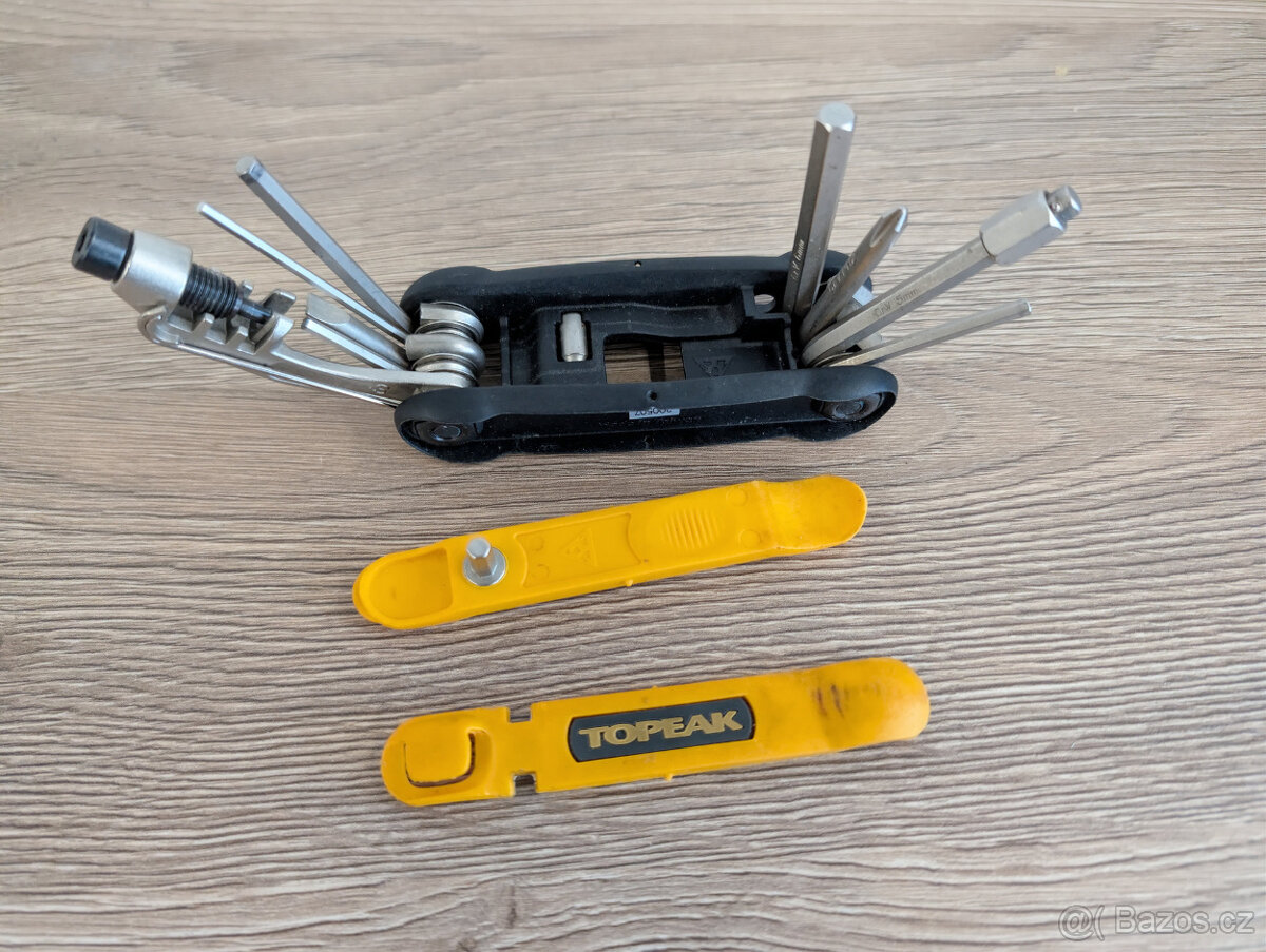 Cyklopříslušenství (světla, klíče, držáky, pedály, ...) - 7