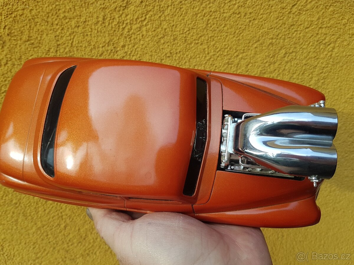 model 1:18 Ford od Muscle Machines - 7