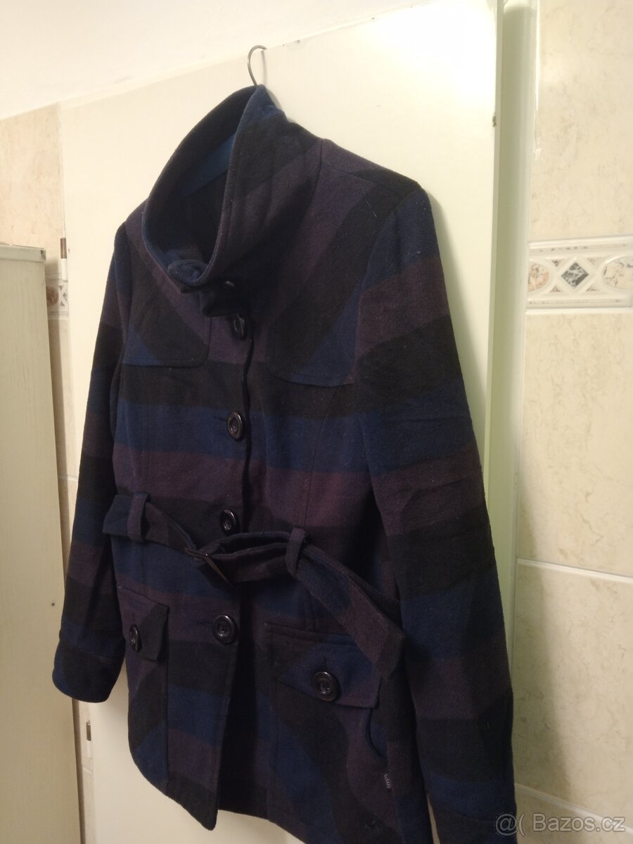 BlackOut zimní kabátek velikost S/M.Kabátek s 20% vlny. - 7