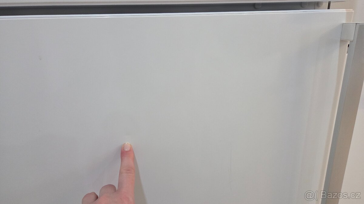 Lednice se samostatným mrazákem Bosch - REZERVACE - 7