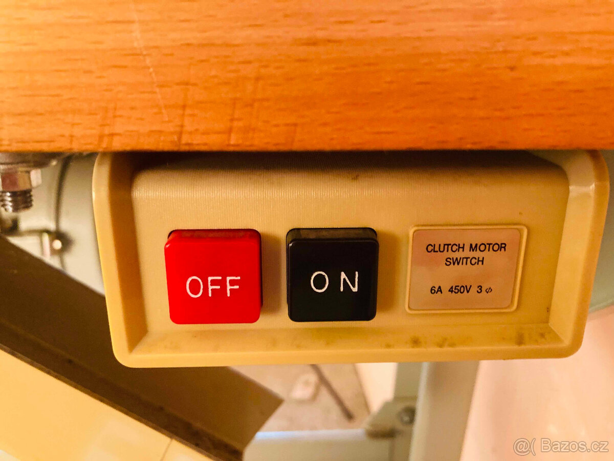 Prodám průmyslový šicí stroj Overlock - 7