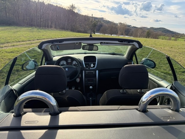 Peugeot 207cc 1.6hdi - 7