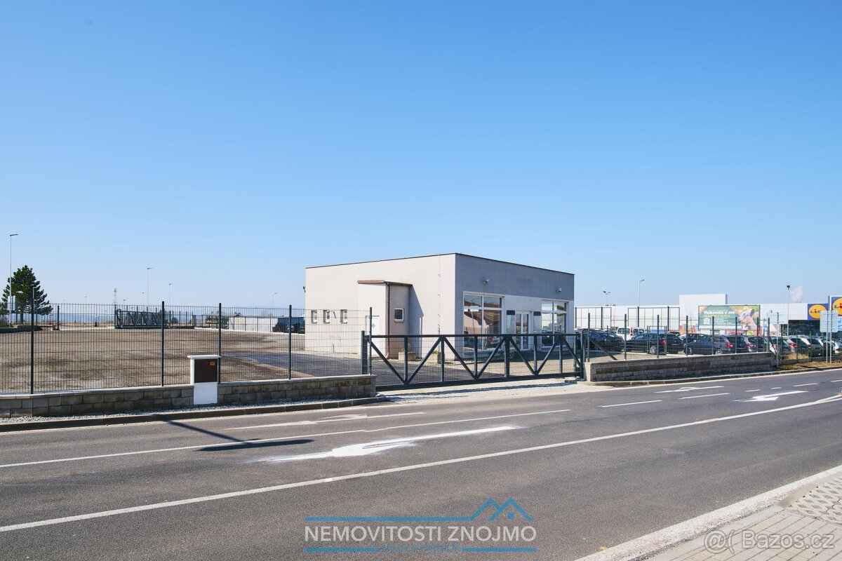 Prodej komerčního areálu 1801 m včetně showroomu Srubec - Č - 7