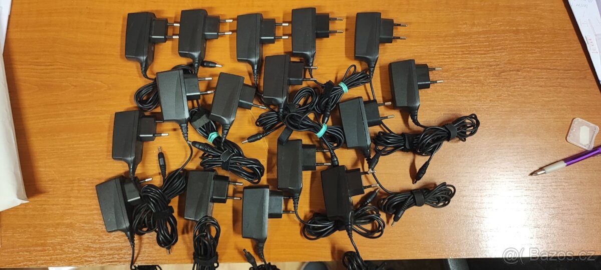 Originální nabíječky NOKIA konektor 2,0mm; 3,5mm a micro USB - 7