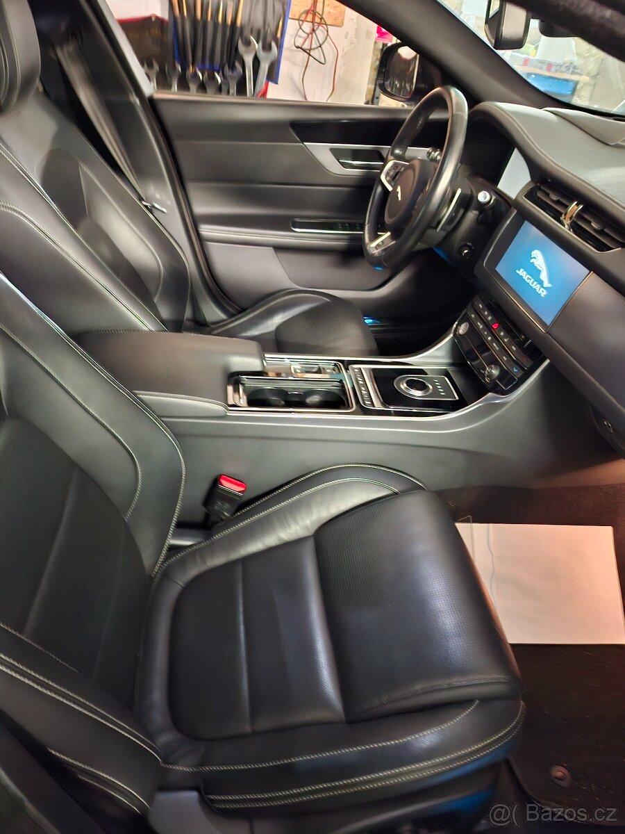 Jaguar XF Sportbrake R-Sport AWD rv.2018, TOP výbava - 7