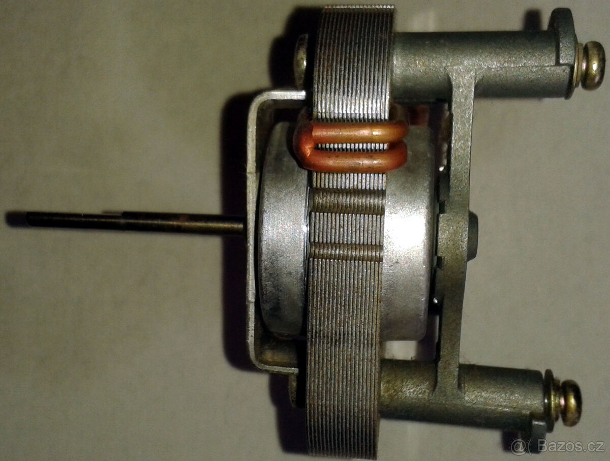 Motorek větráku s vrtulí - 7