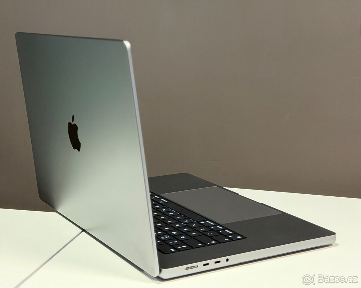 MacBook Pro 16”CTO 2021 /32GB/M1 Pro/1TB SSD DISK/Záruka - 7