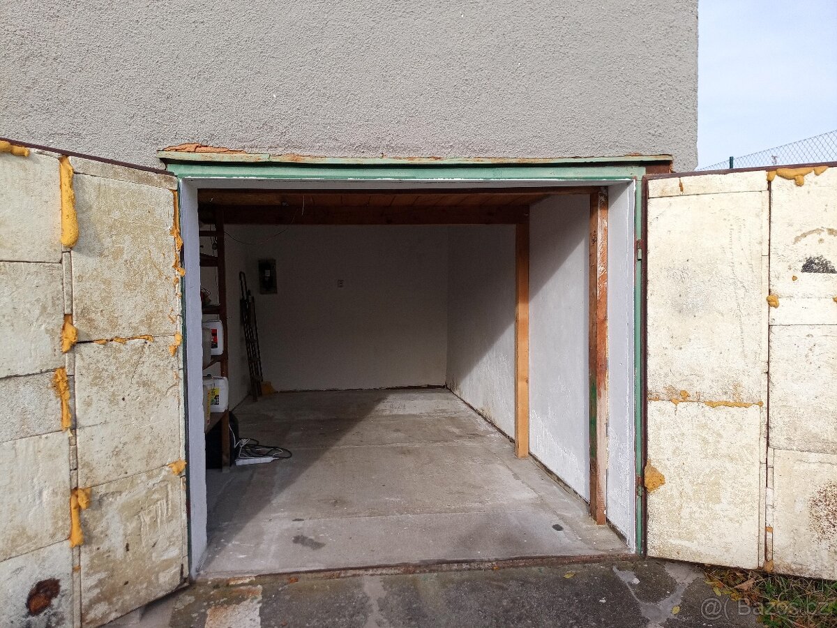 Pronájem garáže na Borech - 7