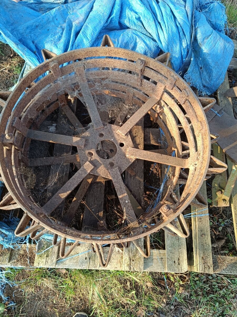 Fréza PF 62-8111 r. 1960 - 7