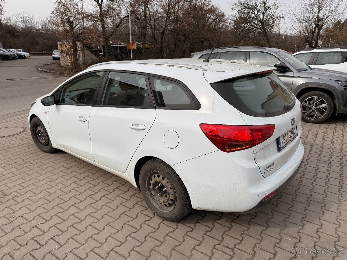 Kia Cee´d, 1.4 CRDi Comfort Plus - 7