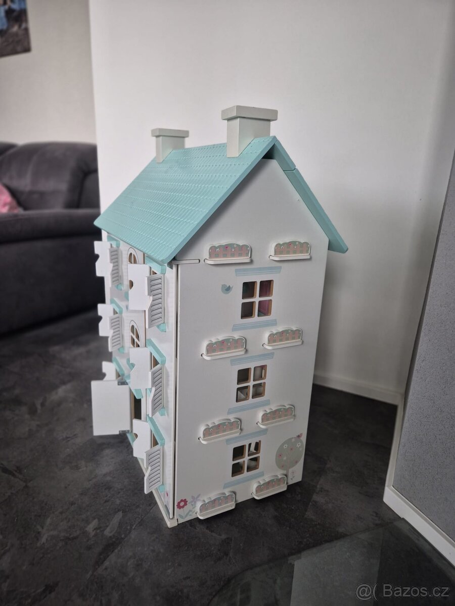 Dřevěný dětský domeček pro panenky - 7