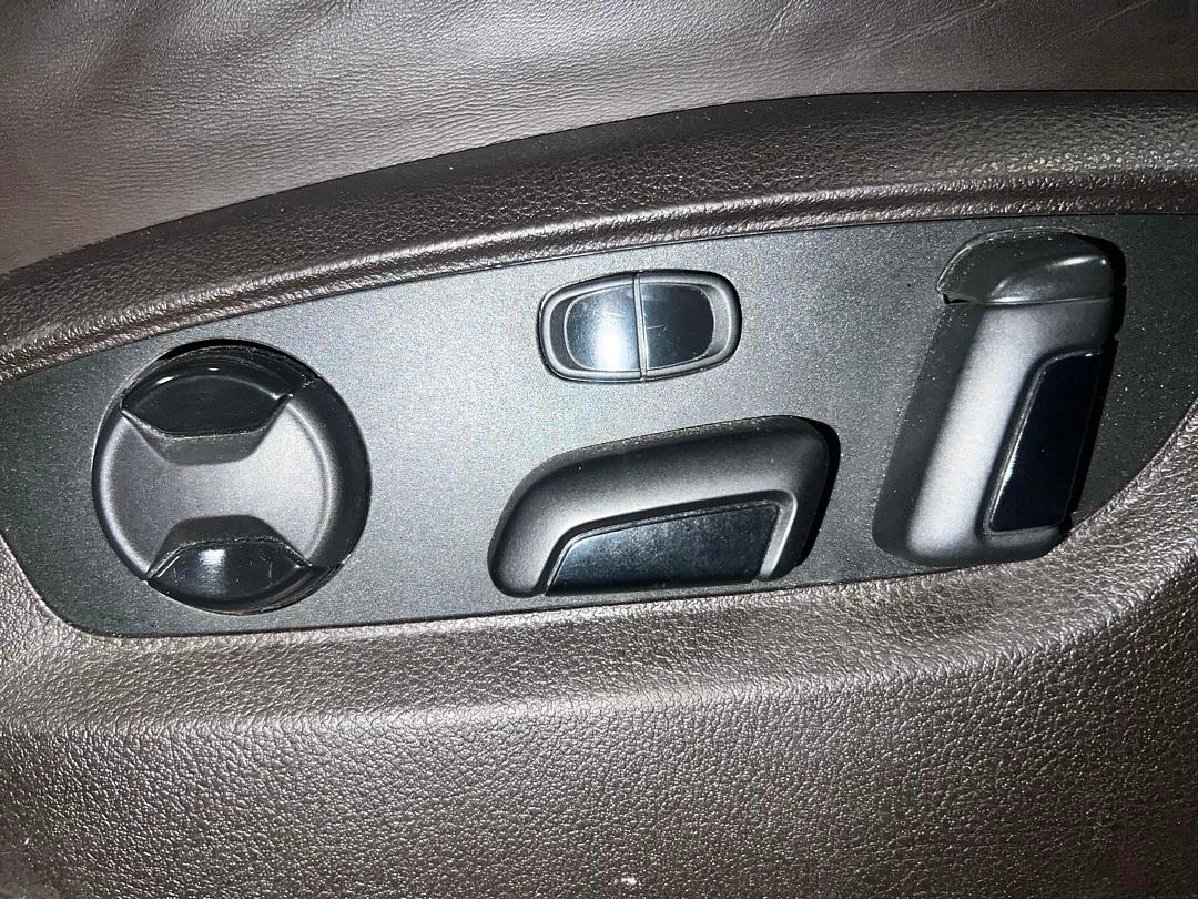 Sedačky hnědá perforovaná kůže VW Touareg 7 FL r.v. 2016 - 7