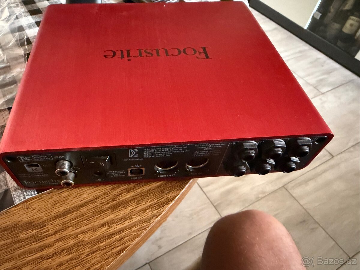 Studiový mikrofon a zesilovač - 7