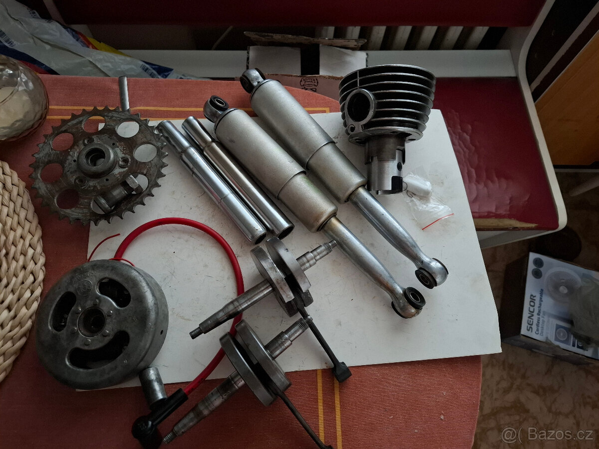 Prodám zadní tluniče na S22 a další díly Stadiony,Jawety - 7