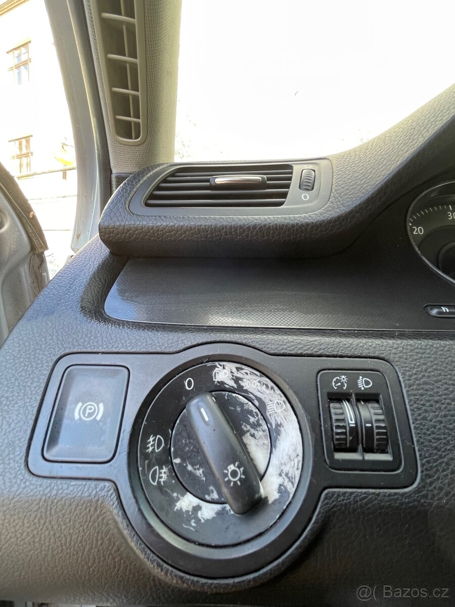 Volkswagen Passat 2.0 TDI - 7