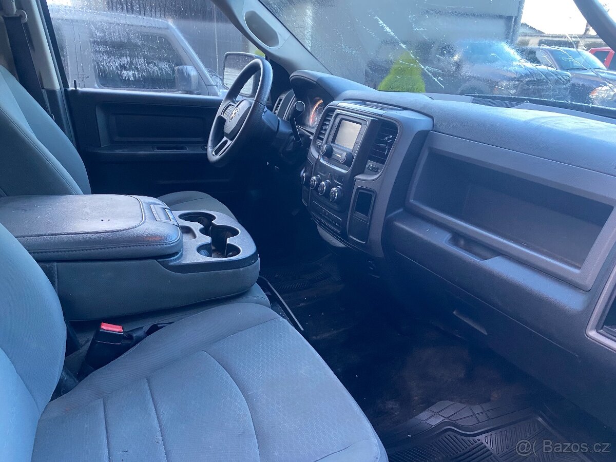 Dodge Ram 5.7 2017 Dovuz Kanada pojizdny - 7