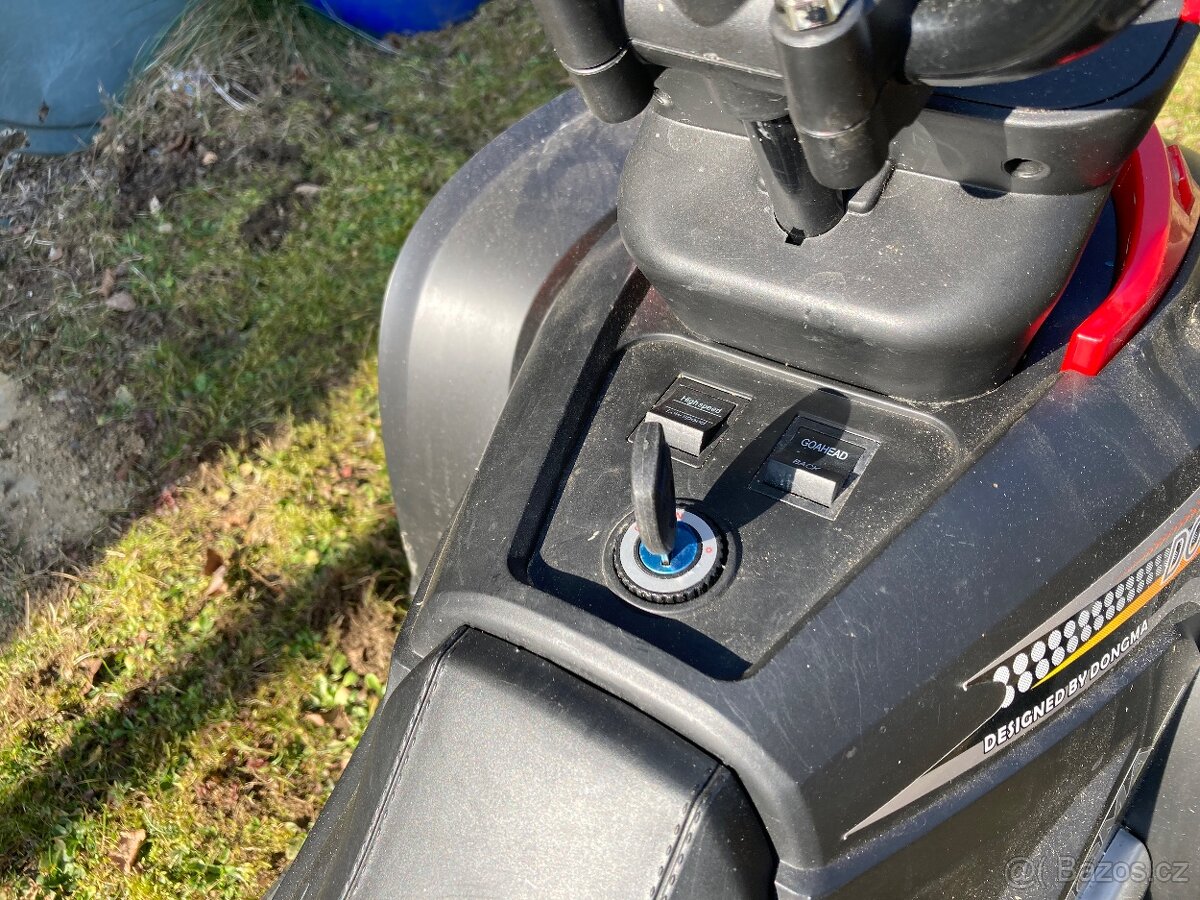 Dětská elektrická čtyřkolka - 7