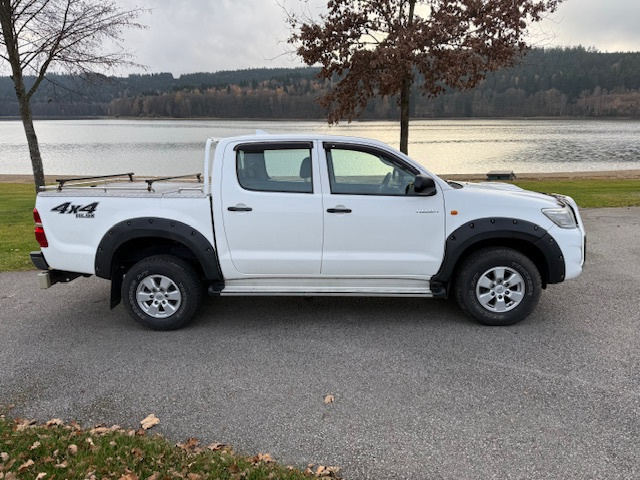 Prodám Toyota Hilux 2,5 D4D 4x4 - 7