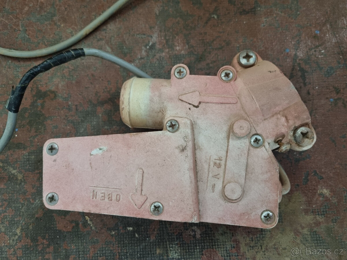 klapky na kolajove riadky a počitač so snimačmi - 7