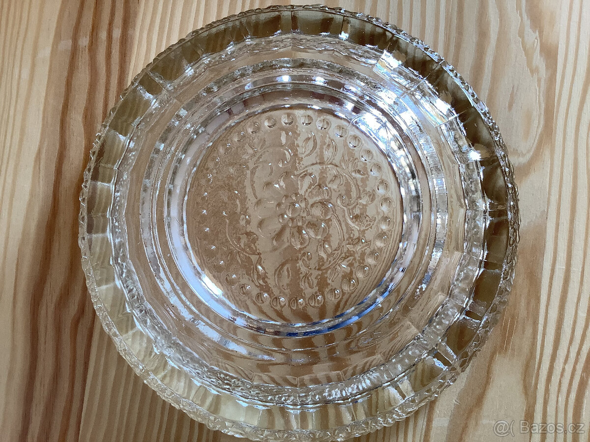 P. Pánek - skleněný popelník - 7