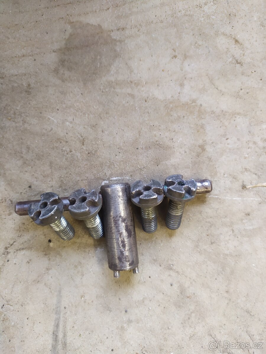 Alu kola 16 Ford - 7