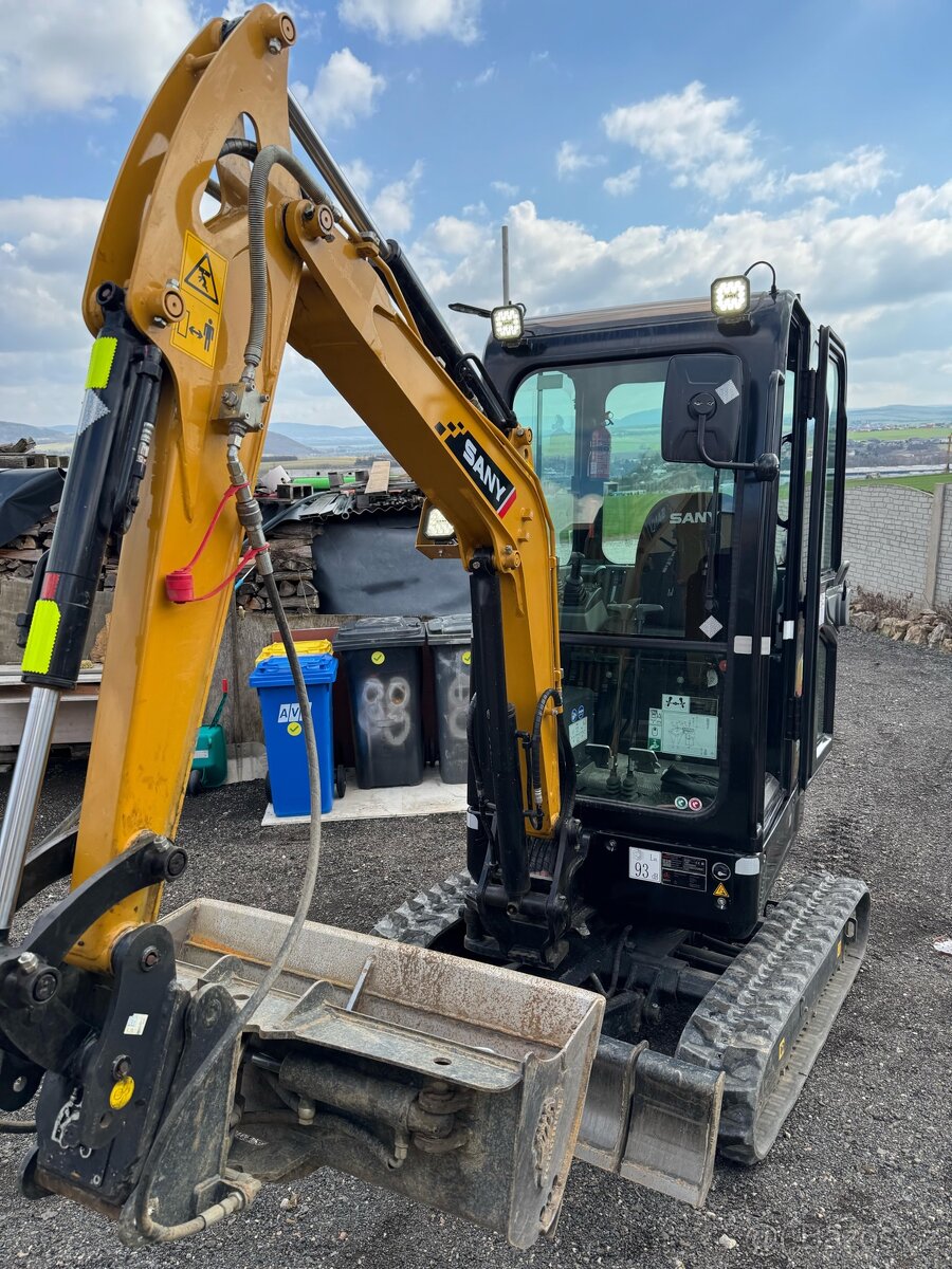 Prodám pásové minirypadlo SANY SY18C - 7