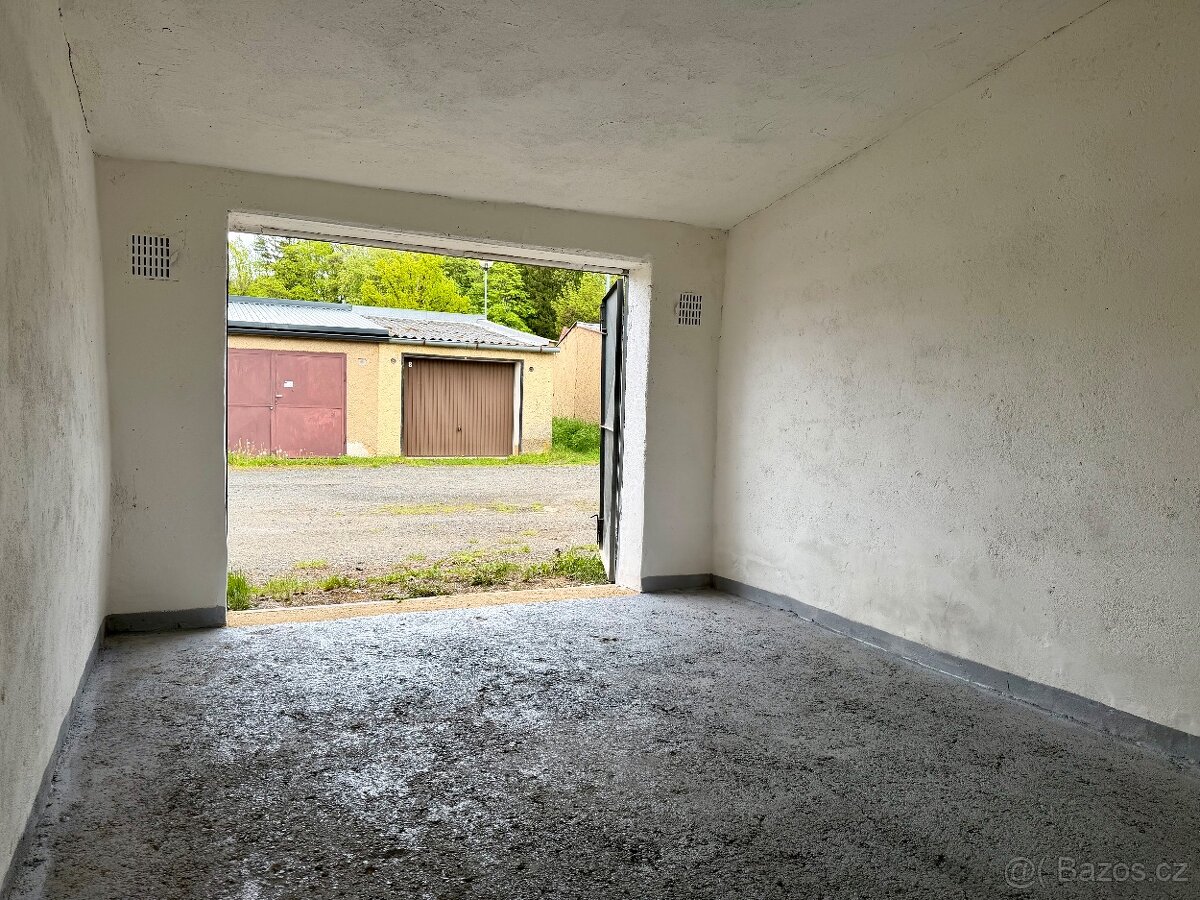 Prodej garáže 20 m² Bor, ul. Přimdská - 7