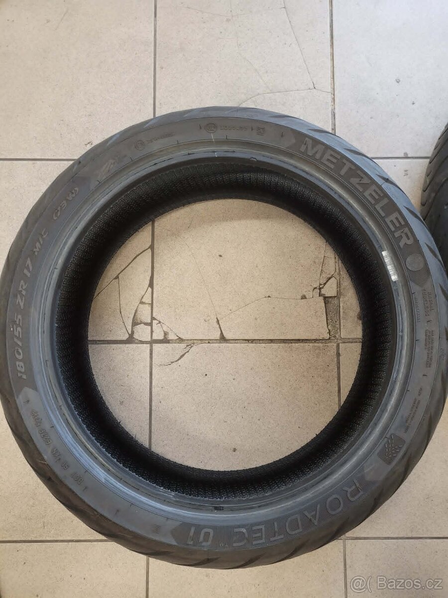 Moto pneu Metzeler - 7