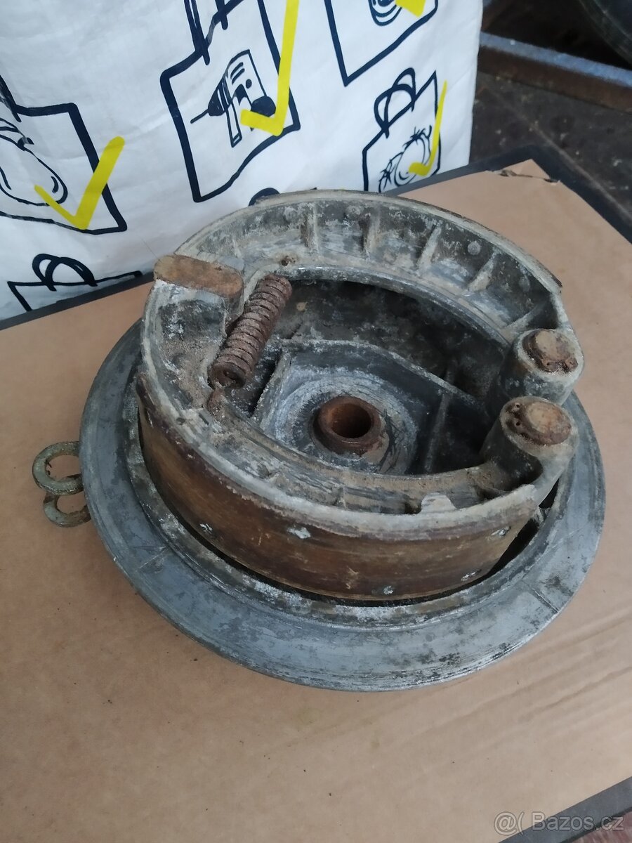 Brzdový Štít Kola Jawa/ČZ 125/351 150/352 - 7