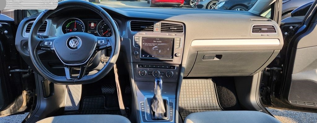 Volkswagen e-Golf, E-GOLF-TEPEL. ČERP. LED VÝHŘEV - 7