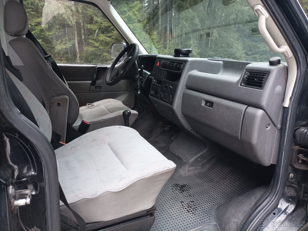 Prodám VW T4, 8 míst r.v. 1998 - 7
