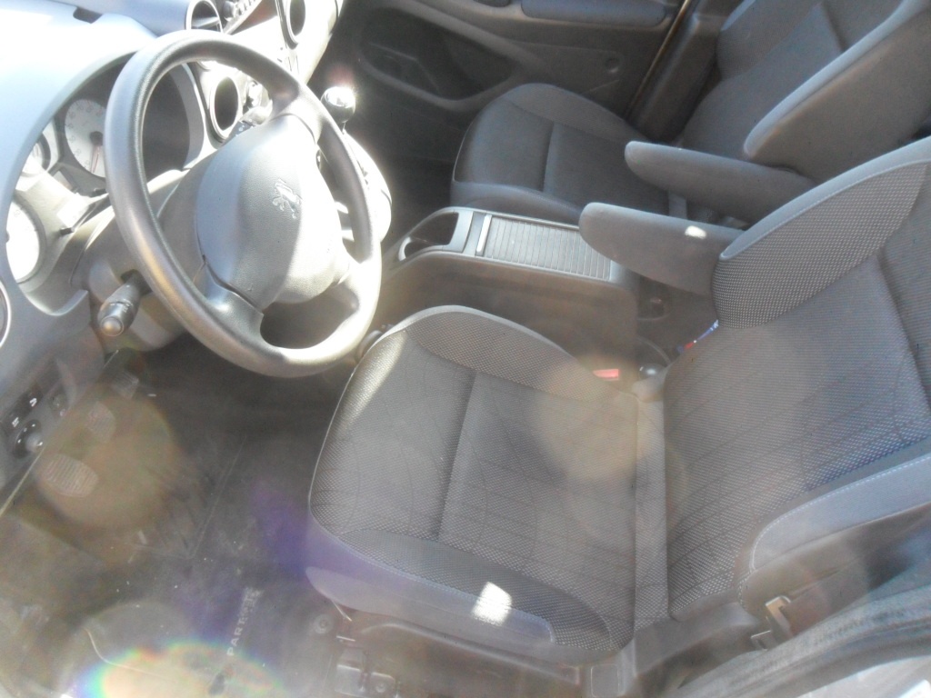 Peugeot Partner Tepee 1.6i/72kW, r.v.2012,133.450km-Serviska - 7