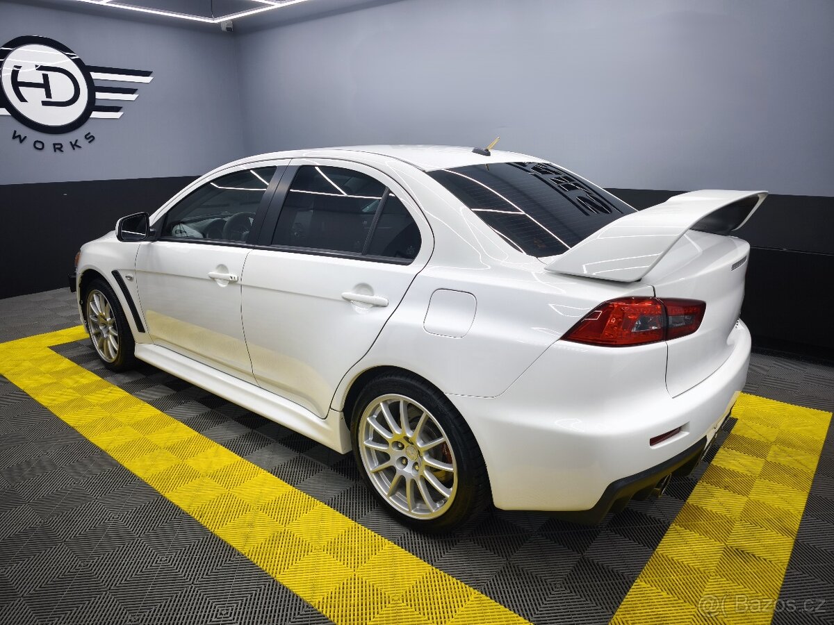 Mitsubishi Lancer EVO X - 7