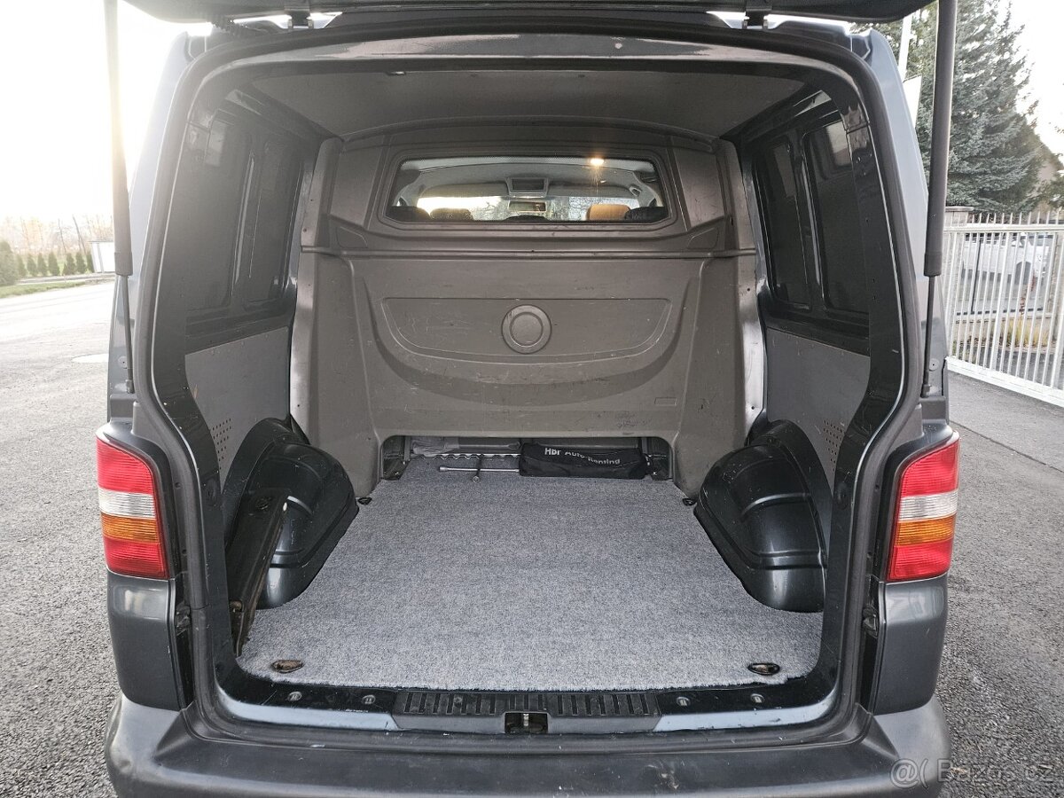 VW TRANSPORTER T5 1.9TDI 63KW 5 MÍST ASR - 7