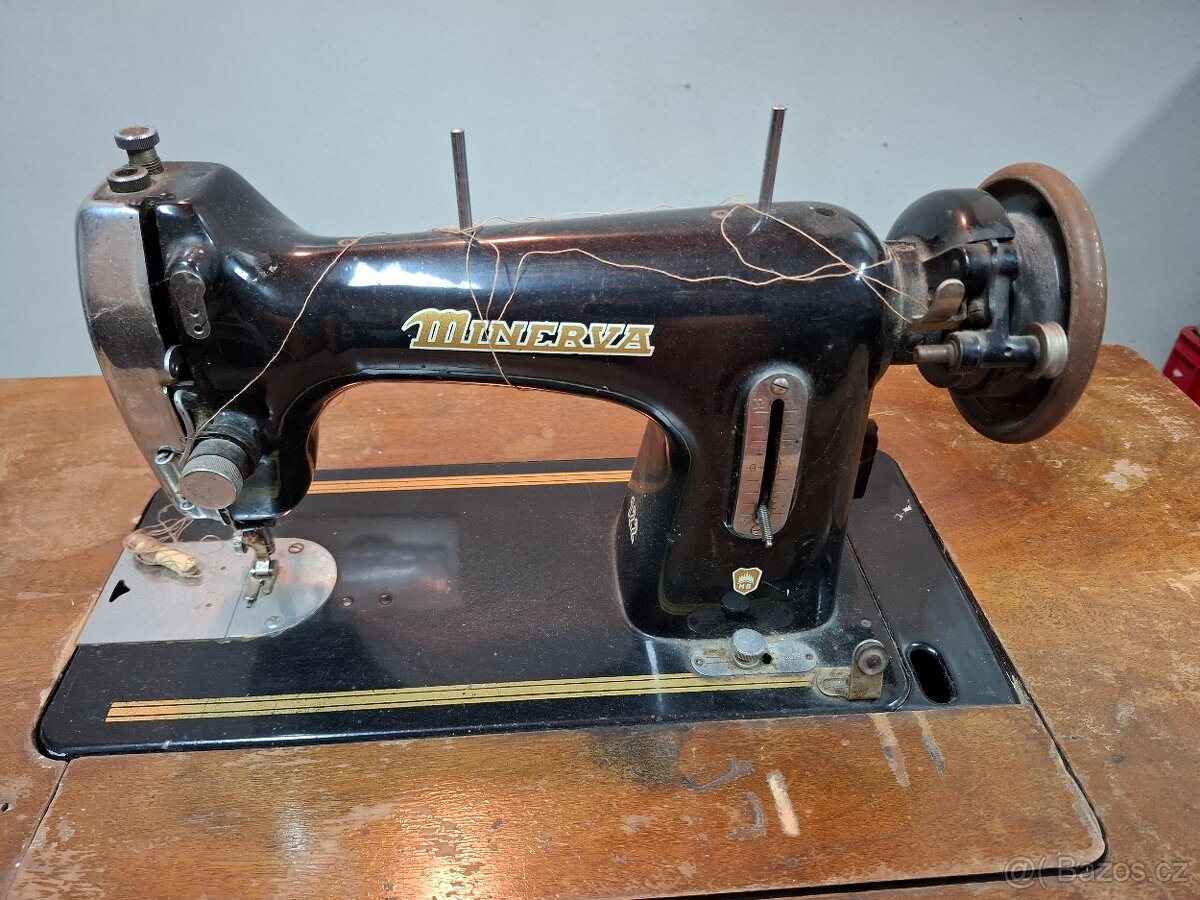 Starožitné šicí stroje - 7