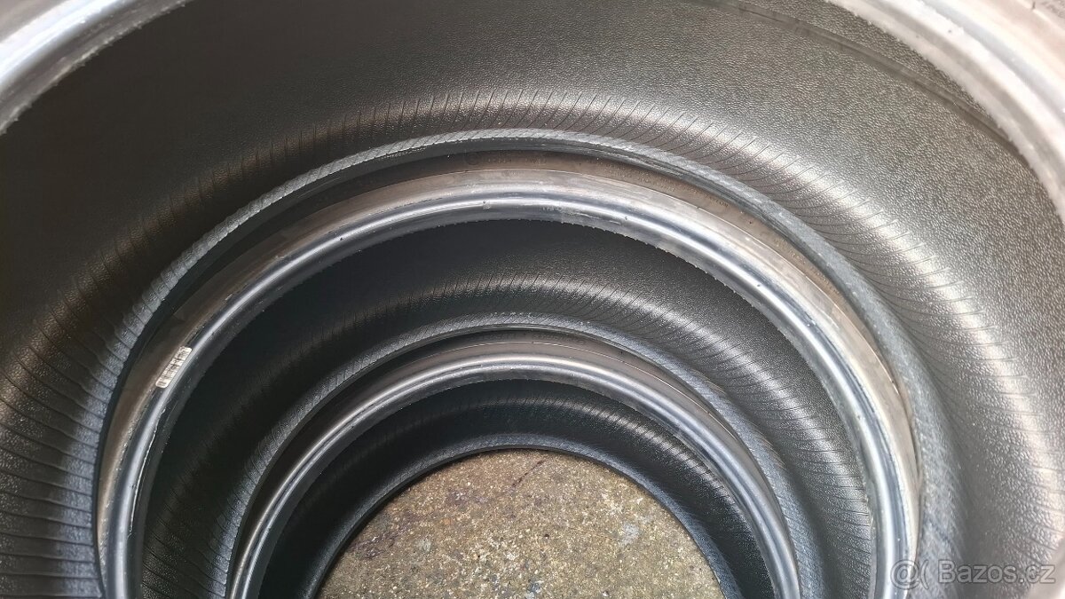 Zimní sada pneu 205/55 R17 Hankook - 7