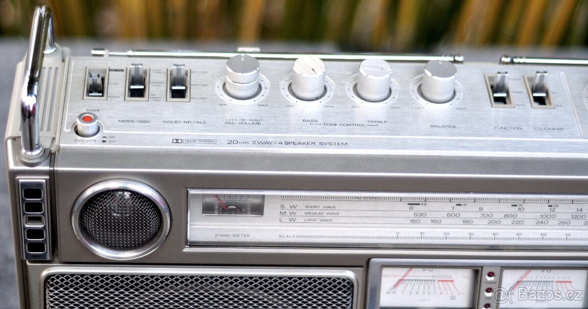 Crown-CSC 980L Bombox. - 7