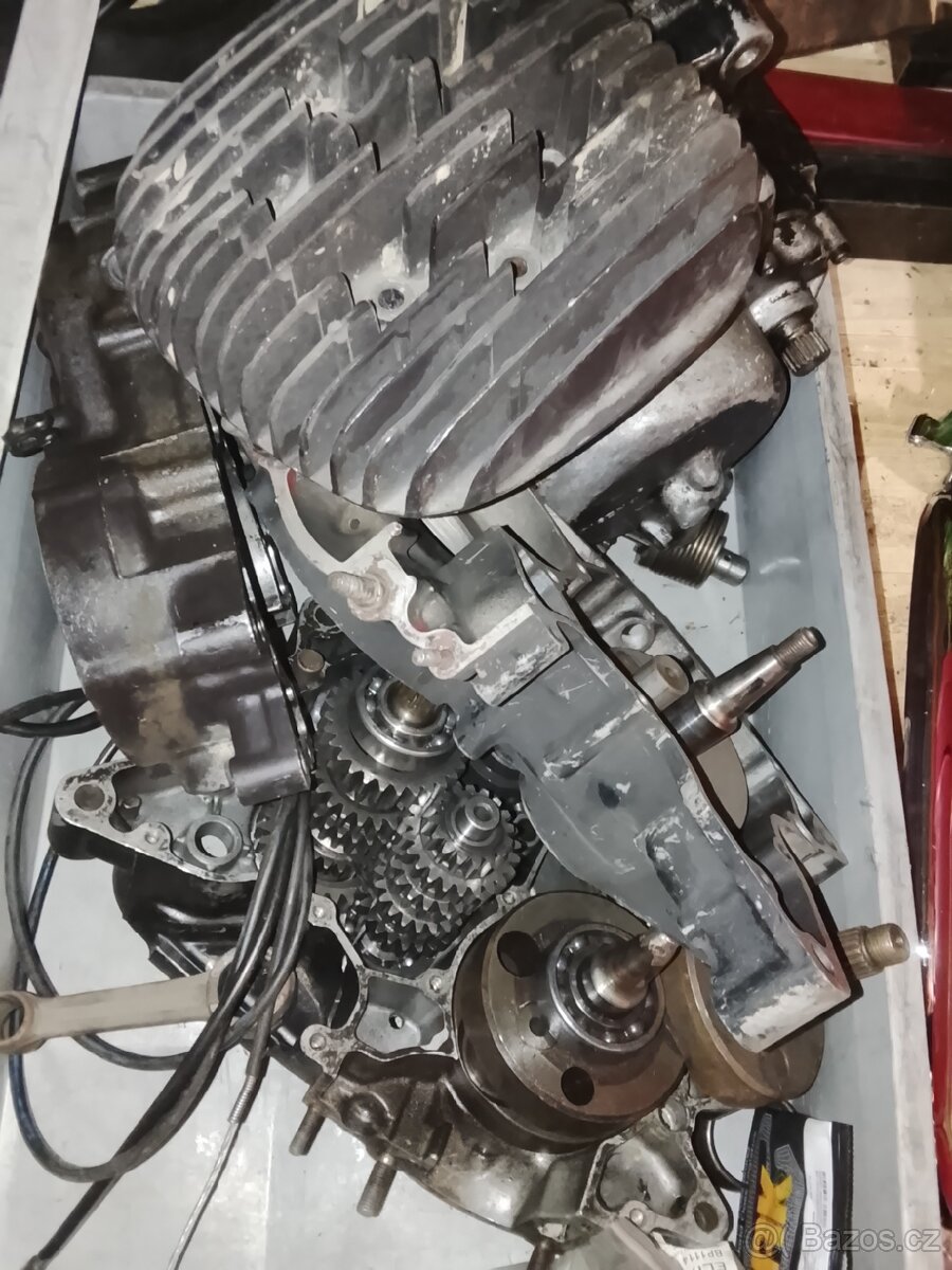 Suzuki RM 125 - 7